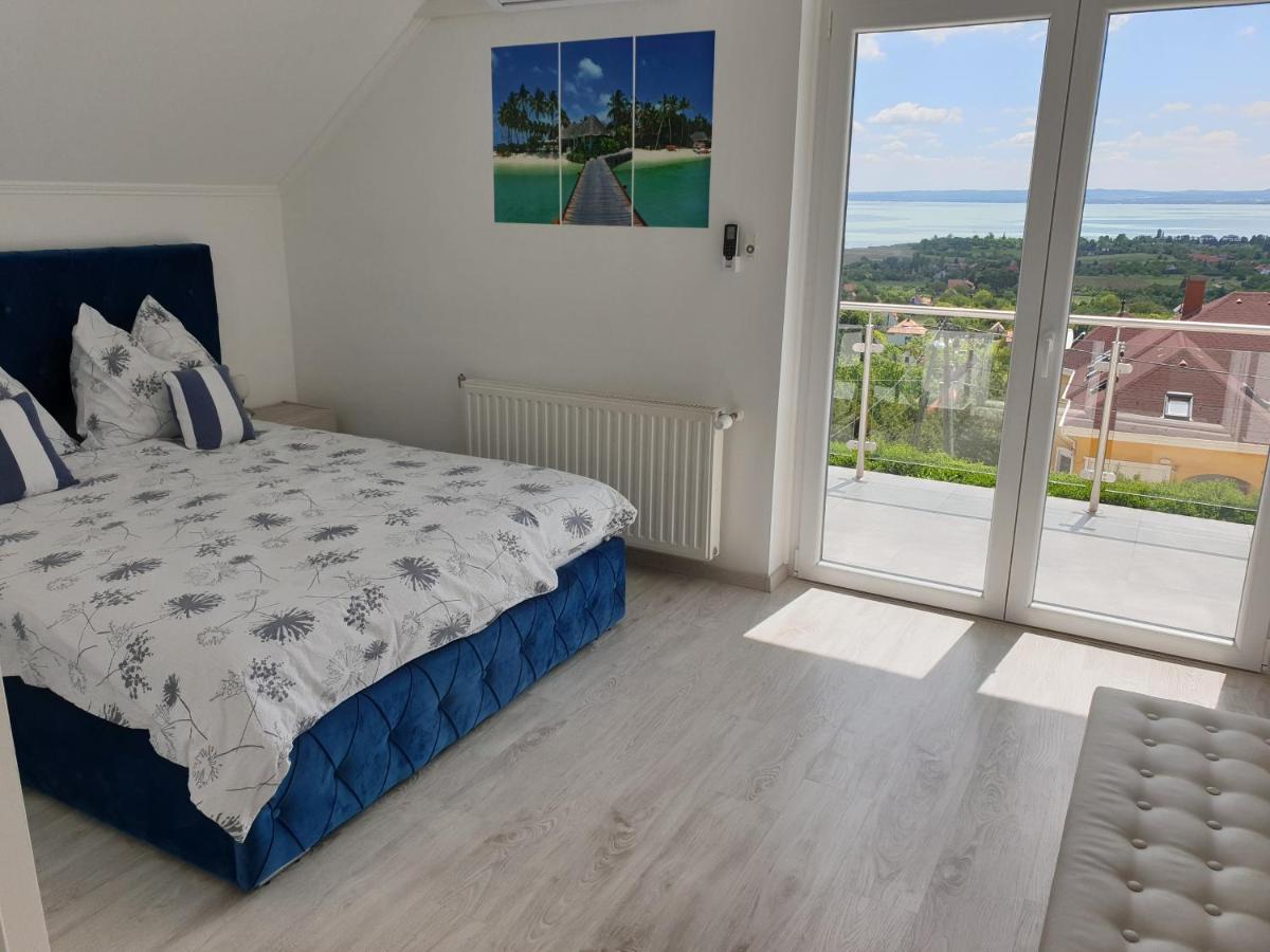 Lakeview Apartments Balatonfuered Exteriör bild