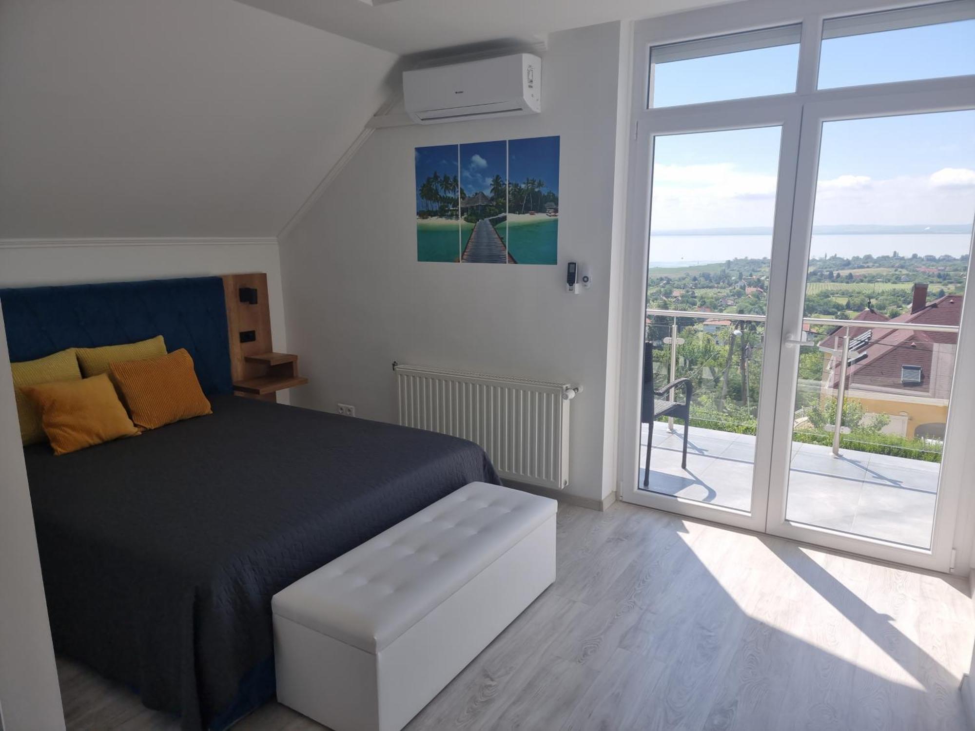Lakeview Apartments Balatonfuered Exteriör bild