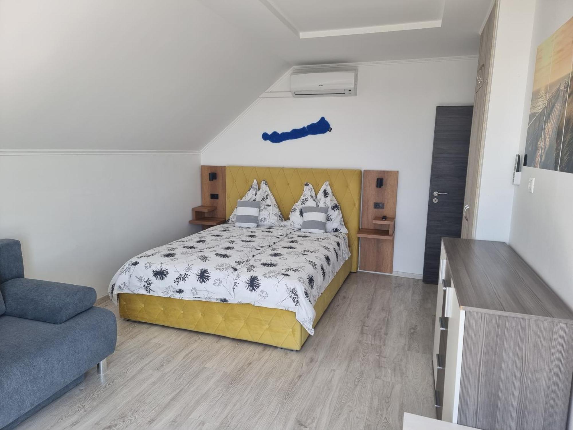 Lakeview Apartments Balatonfuered Exteriör bild