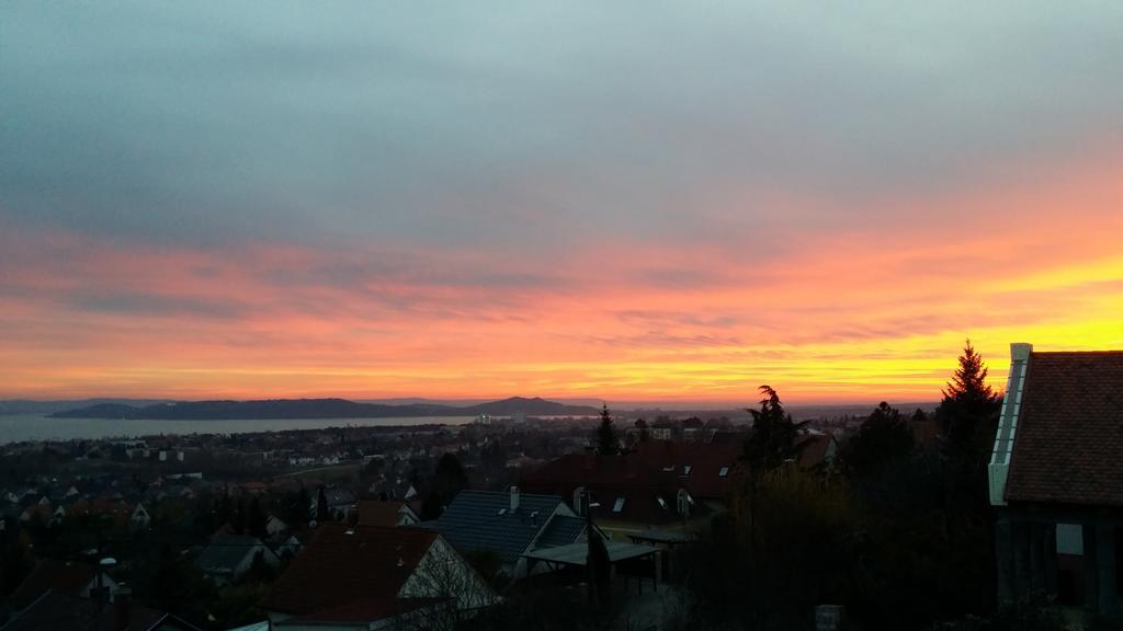 Lakeview Apartments Balatonfuered Exteriör bild